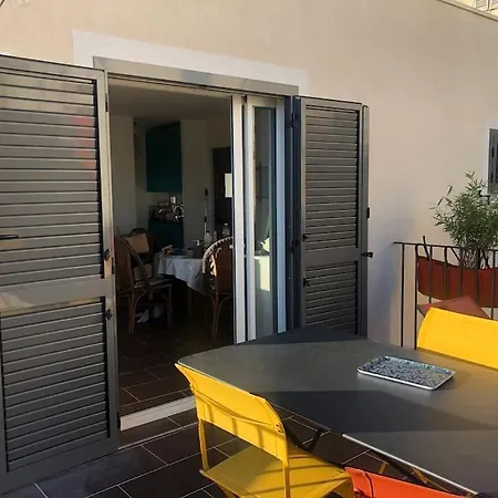 La Maison De B Apartment